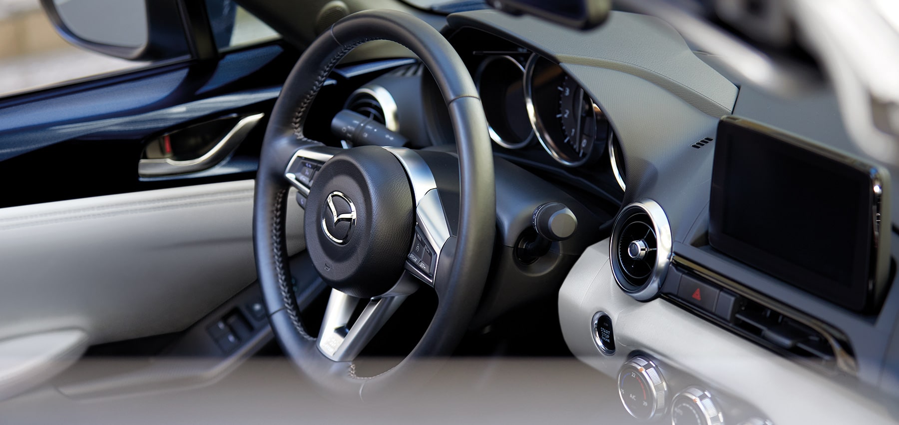 comprar mazda MX-5 2022 RF volante en concesionario
